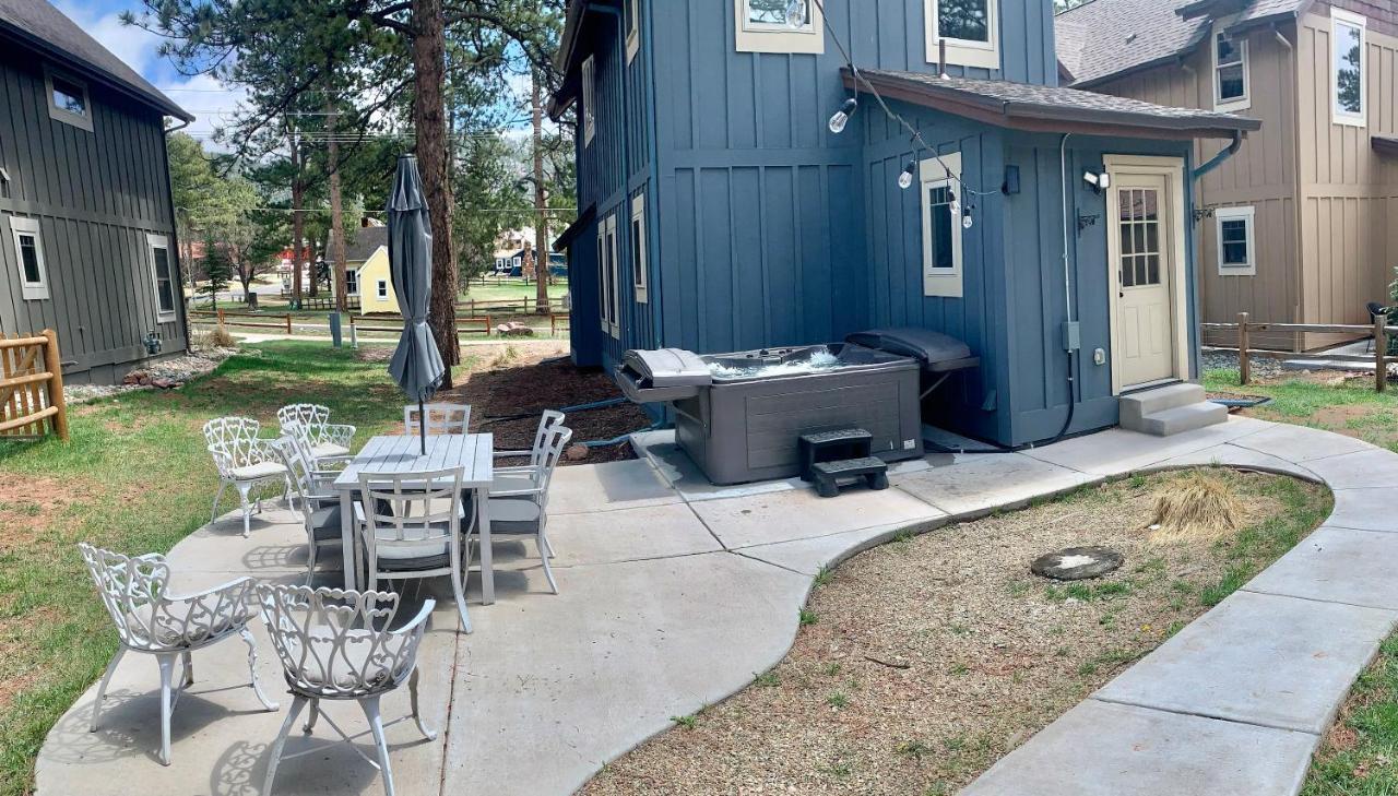 Black Bear Cabin With Hot Tub Woodland Park Exterior foto
